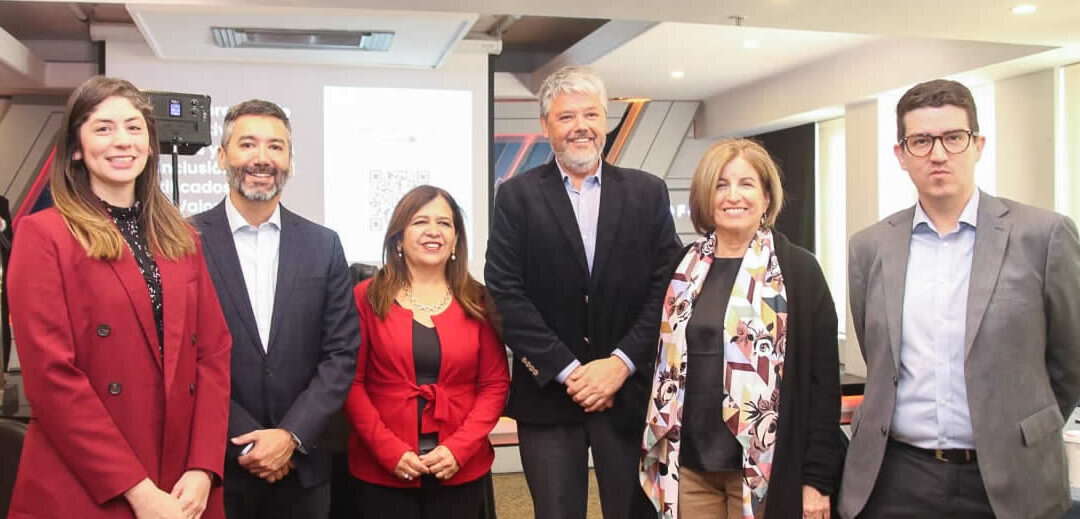Programa de capacitación que fortalece las competencias de las y los  gestoras (es) de inclusión laboral